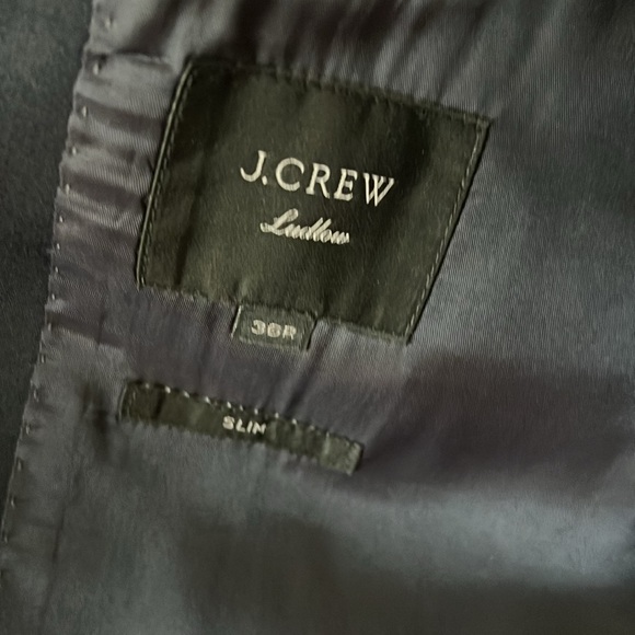 🟣 BOGO! Men's Slim Cut Ludlow Suit in Four Season Wool - Picture 8 of 13